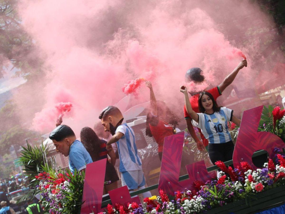 Así se vive el vibrante Carnaval de Tegucigalpa, lleno de música, color y alegría