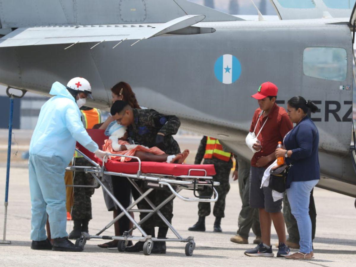 Trasladan más víctimas por incendio en Gracias a Dios