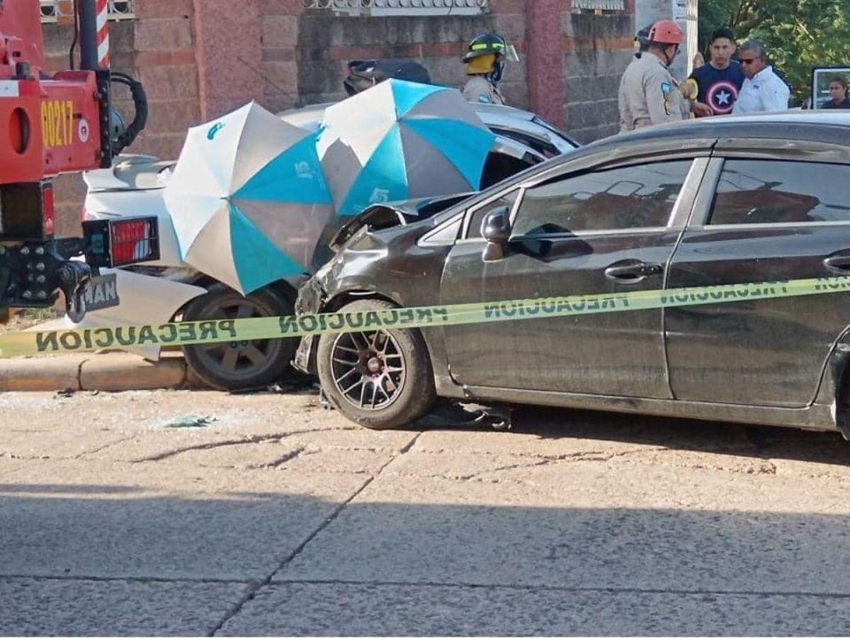 Imágenes del accidente que cobró la vida de mujer en la capital; murió al instante