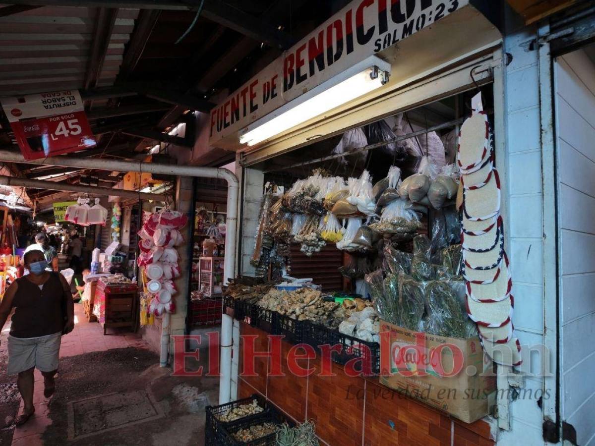 En el mercado Colón también hay planes para recuperar esta plaza de ventas.