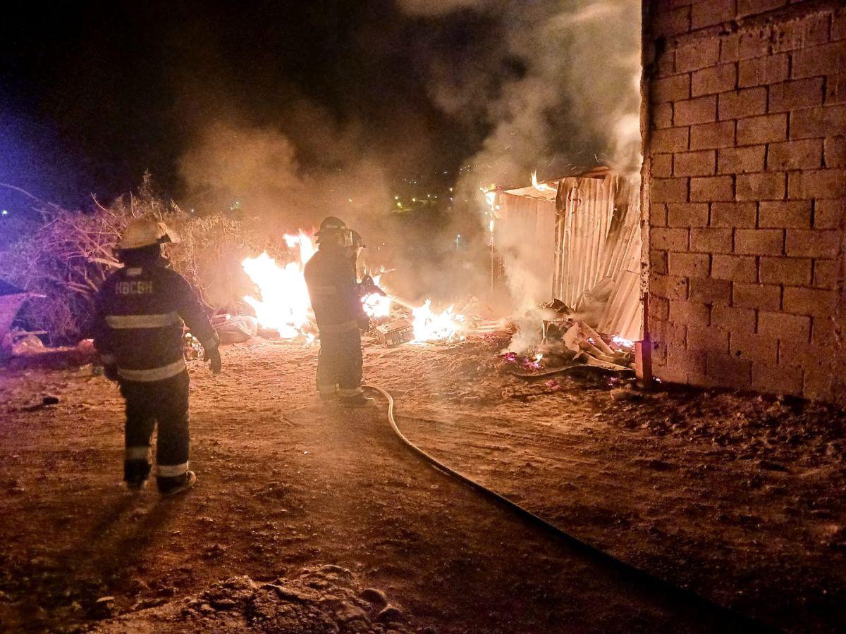 Pavoroso incendio afecta casi la mitad de mercado municipal en Nacaome