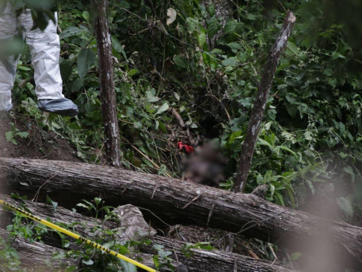 Sin piernas y amarrado: así fue encontrado cadáver en aldea Corralitos