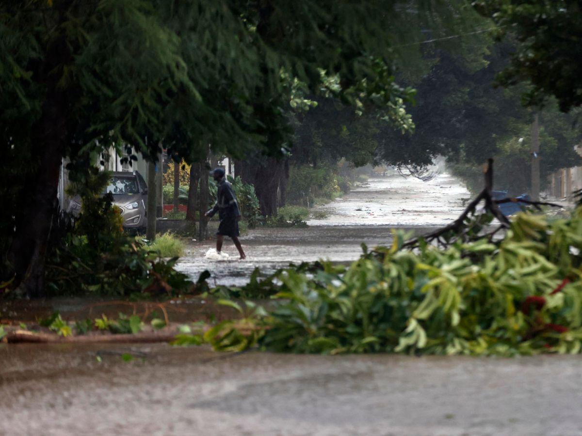 Huracán Rafael en La Habana: Daños graves en viviendas y redes eléctricas