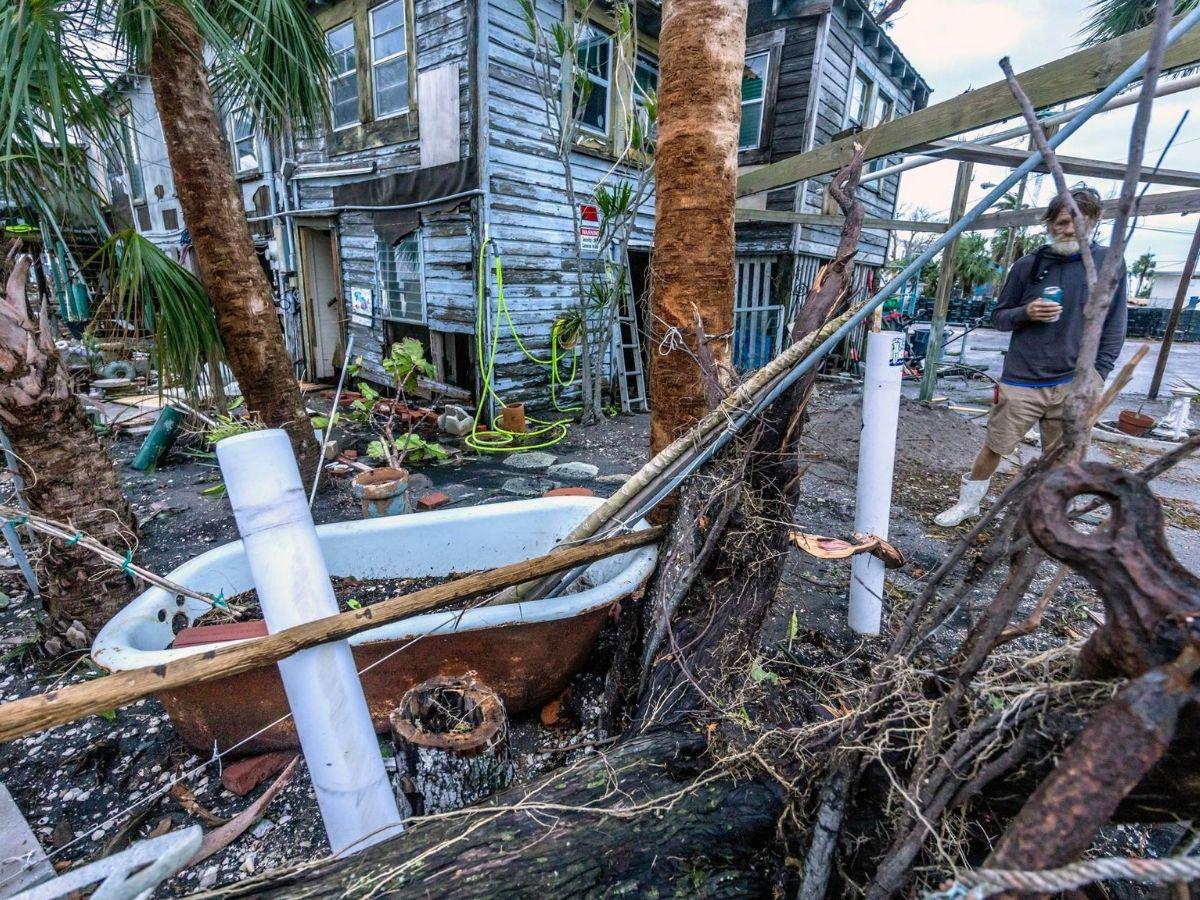 Cuatro muertos y devastación deja Milton en su paso por Florida