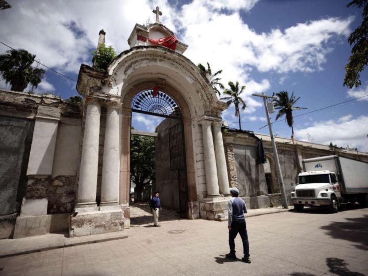 Necroturismo nocturno en el Cementerio General de Tegucigalpa, ¿se atrevería?