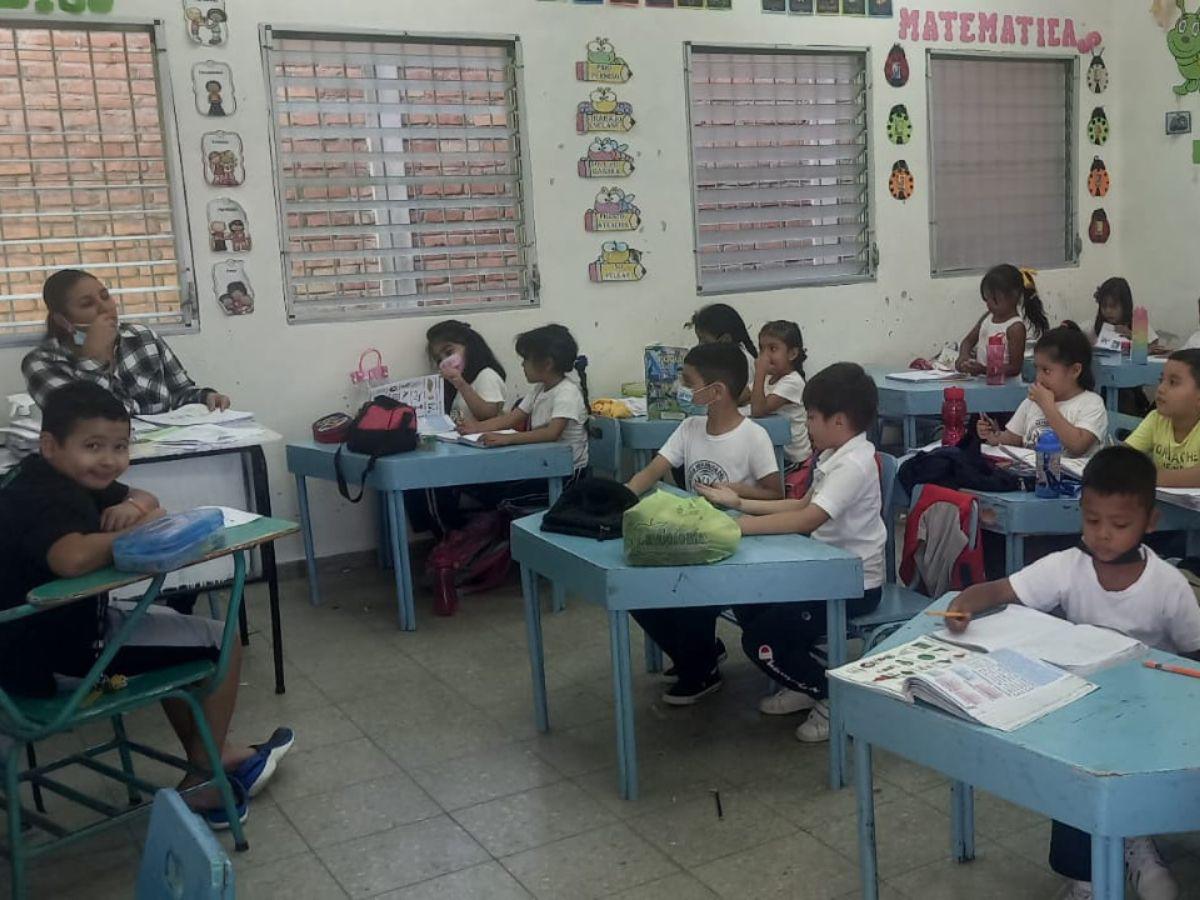 Escuelas y colegios públicos no suspendieron clases