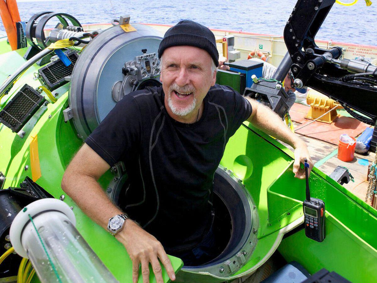 James Cameron estuvo atrapado en restos del Titanic por 19 horas