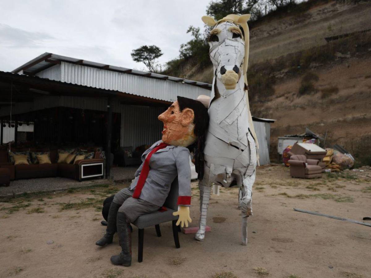 Monigotes de Mel y Xiomara serán “quemados” en Nochevieja