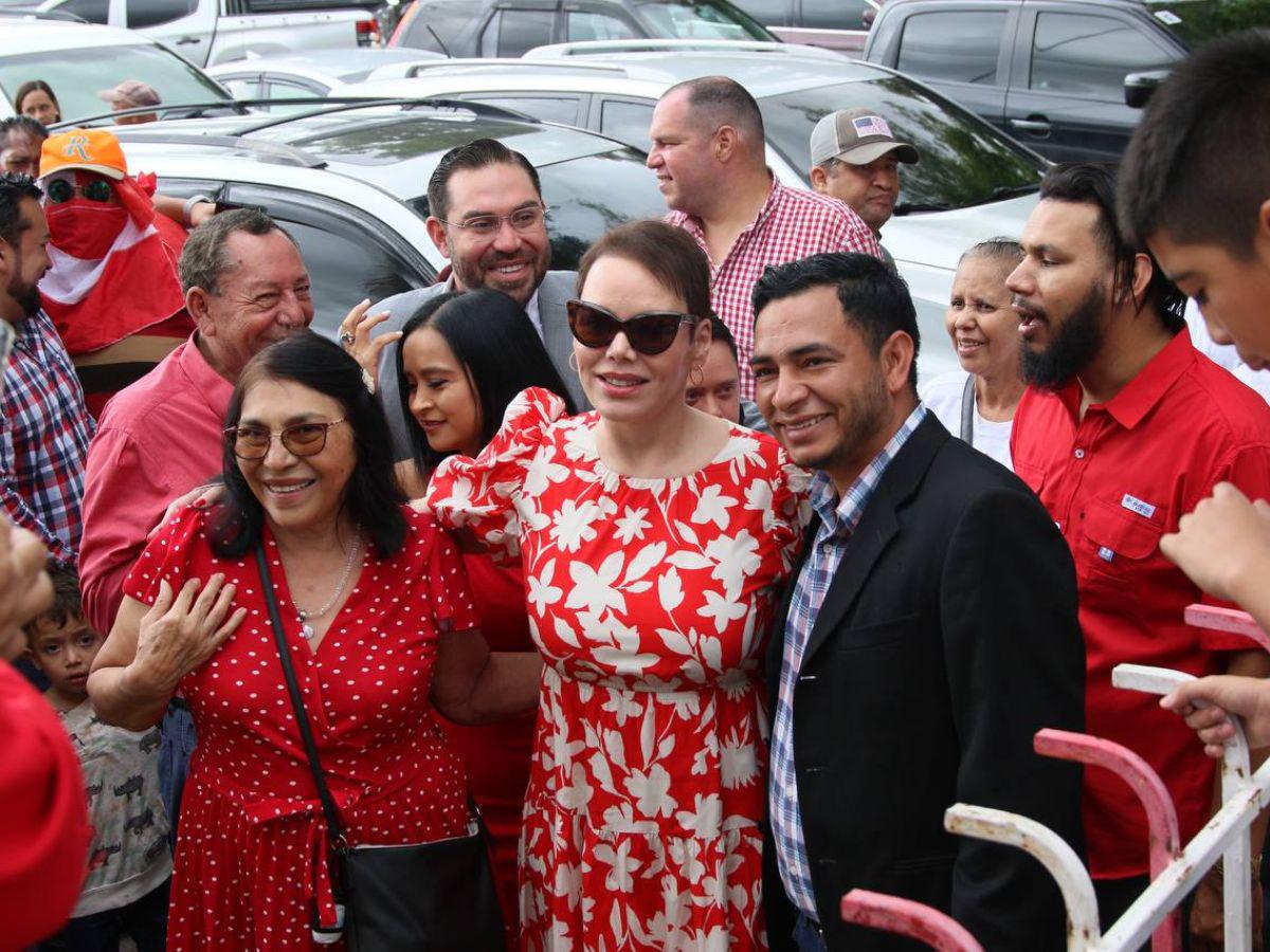 Abrazos y palabras de bienvenida: la llegada de Beatriz Valle al Partido Liberal