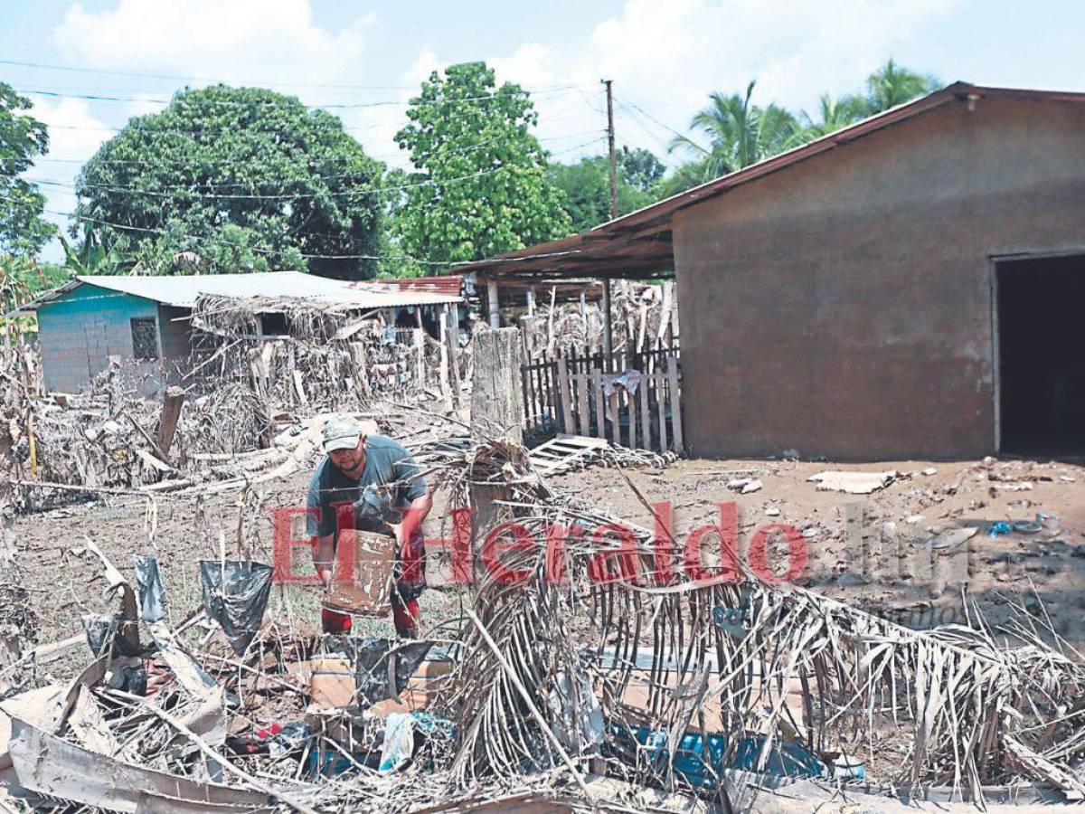 Con sus viviendas bajo el lodo, en El Progreso exigen reparar bordos