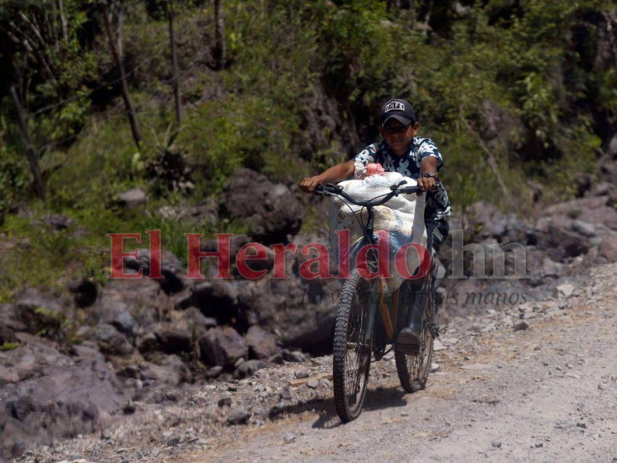 La miseria, falta de medicamentos y baja educación golpean a Olancho