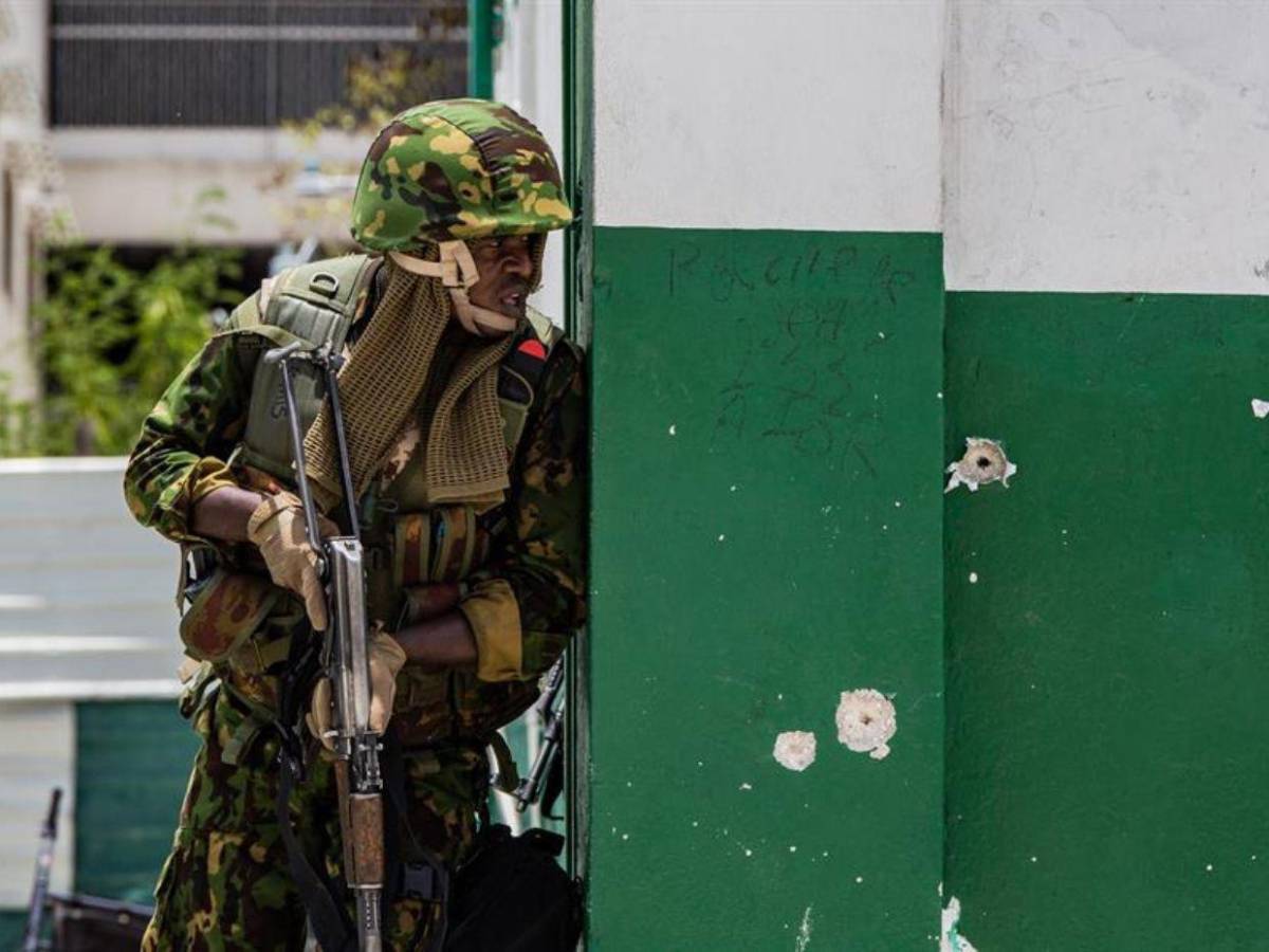 Banda criminal asesinó a dos periodistas y a un policía durante ataque a hospital en Haití