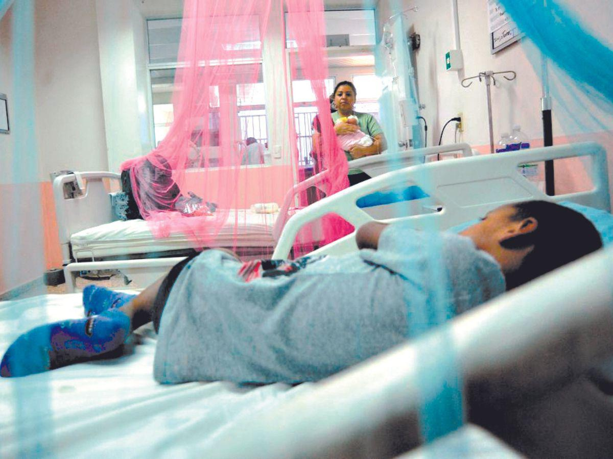 Sobrepobladas salas del Hospital Escuela por casos de dengue en niños