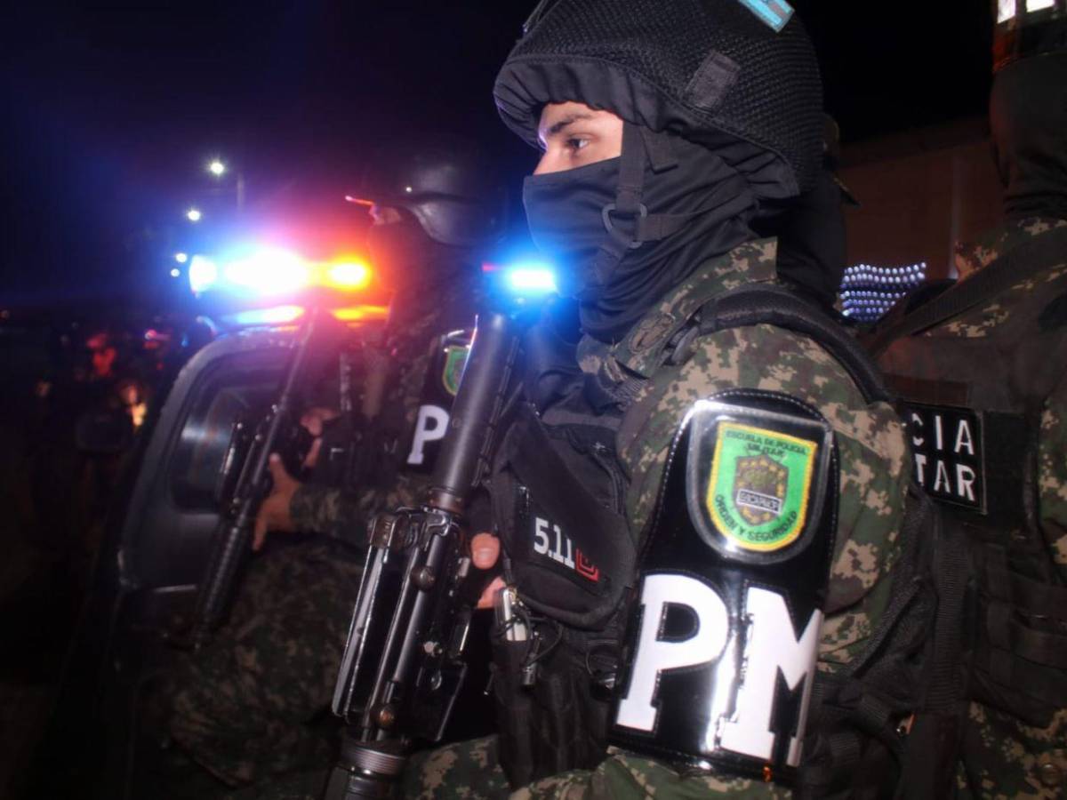 Con helicópteros, perros y motos patrullan colonias de la ciudad capital