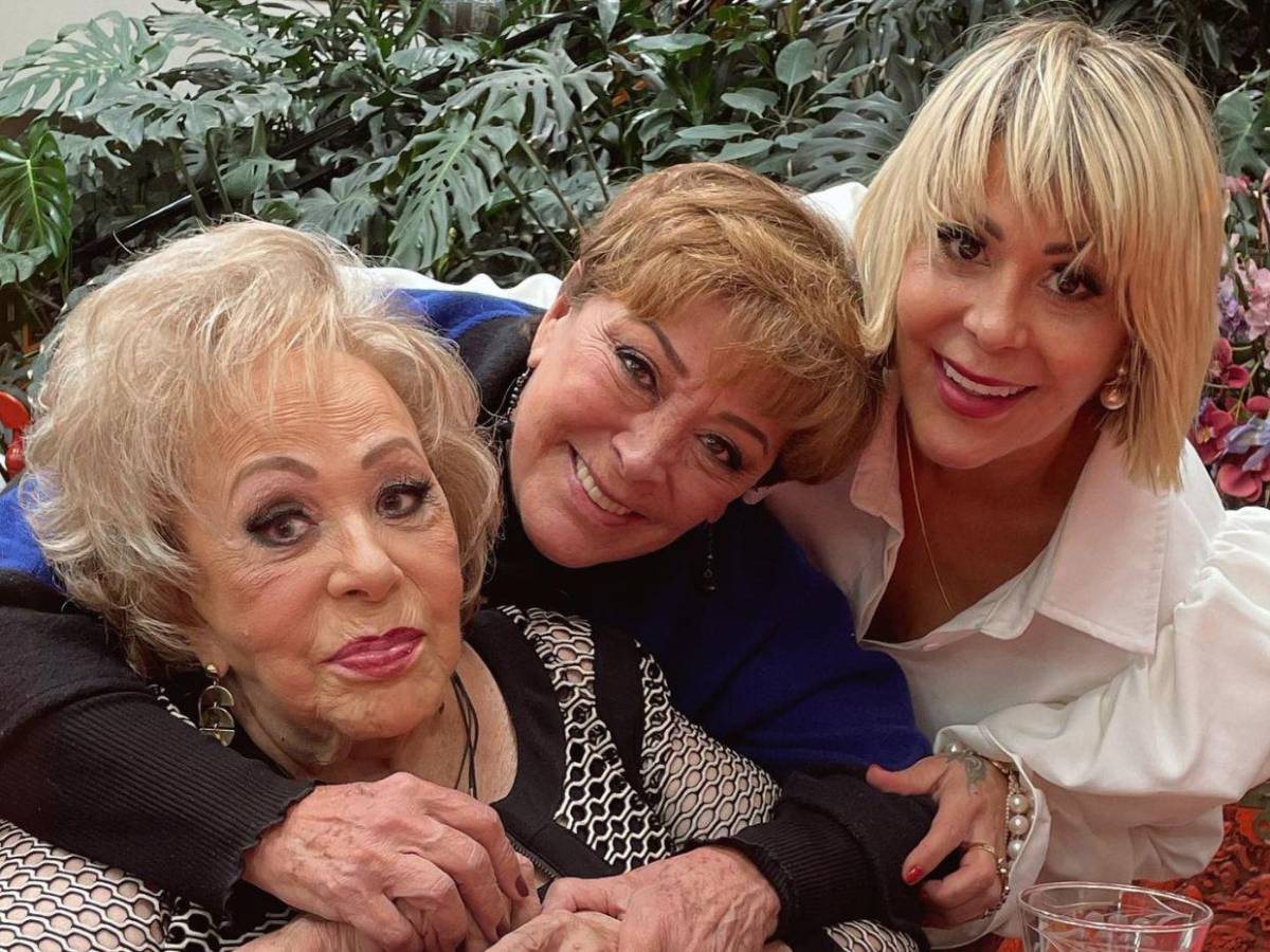 Alejandra Guzmán y Sylvia Pasquel se habrían peleado a golpes por la salud de Silvia Pinal