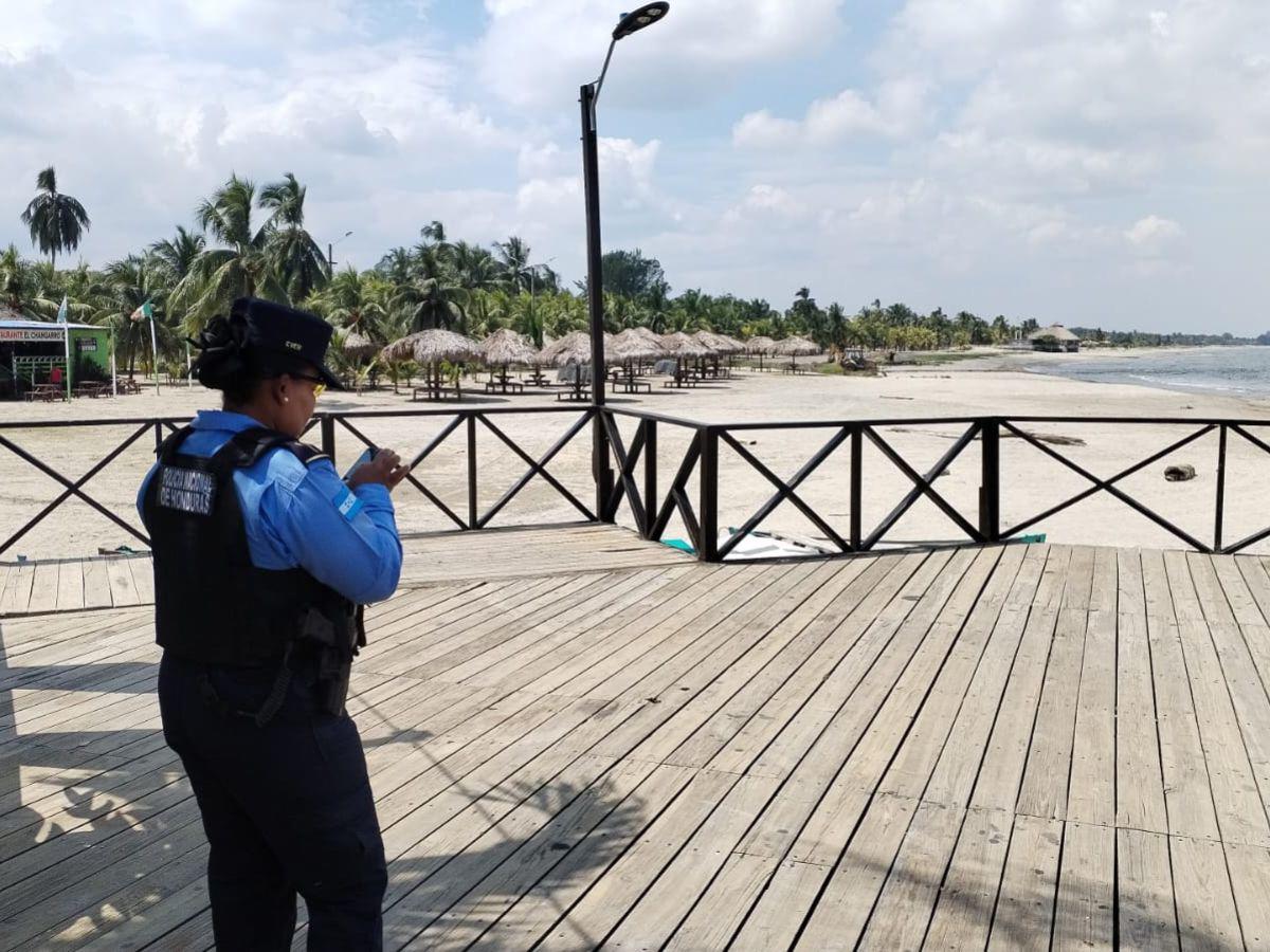 Desolada queda la playa de Tela donde un hombre fue atacado por un tiburón