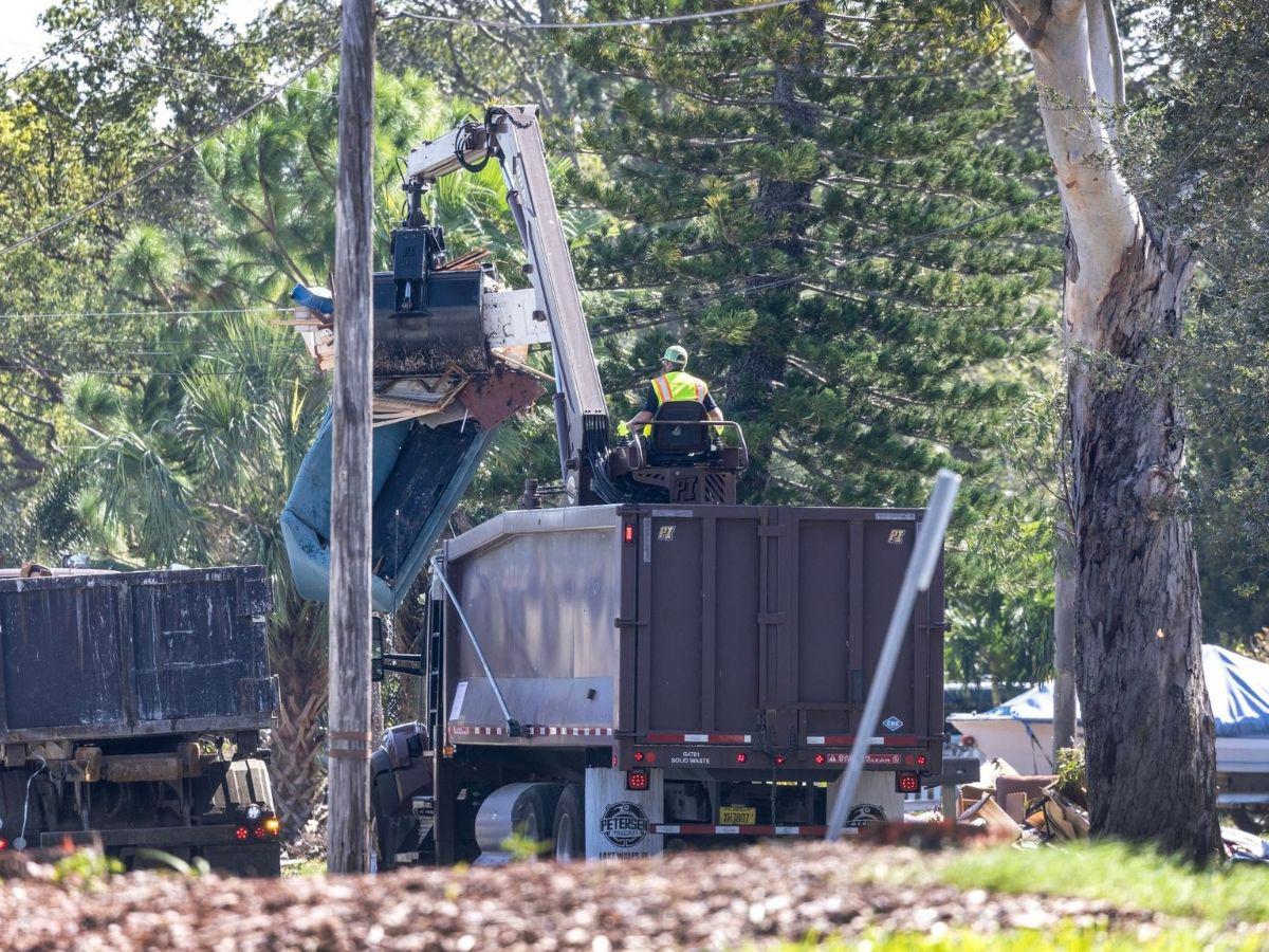 Milton deja una senda de muerte y destrucción a su paso por Florida