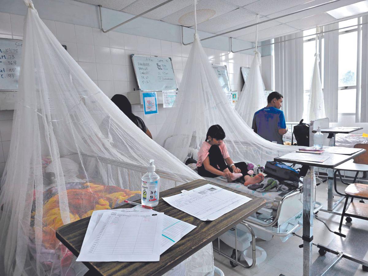 Colapsadas salas de dengue en el Hospital Escuela por pacientes menores de edad