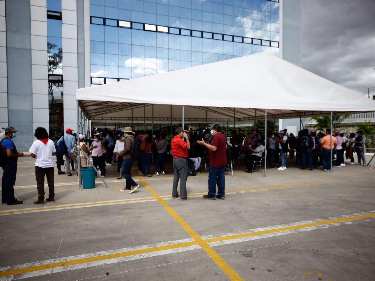 Más de 19 mil maestros jubilados no gozarán de Seguro Social