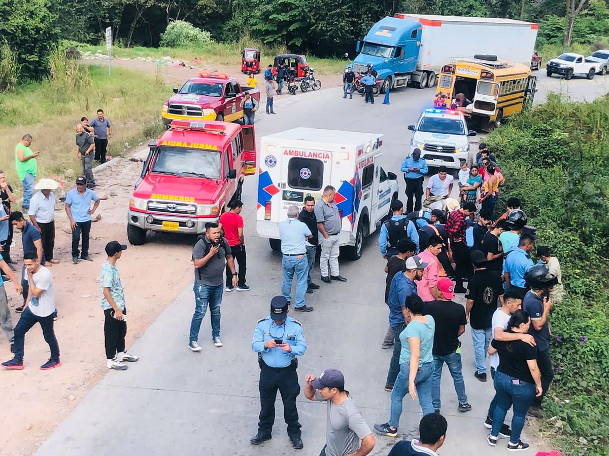 El percance ocurrió a la altura de la curva de Los Hornos, en Santa Rosa de Copán.