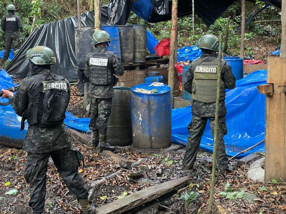 $!La producción de pasta de coca es un negocio rentable para las organizaciones criminales, dejándoles millonarias ganancias.