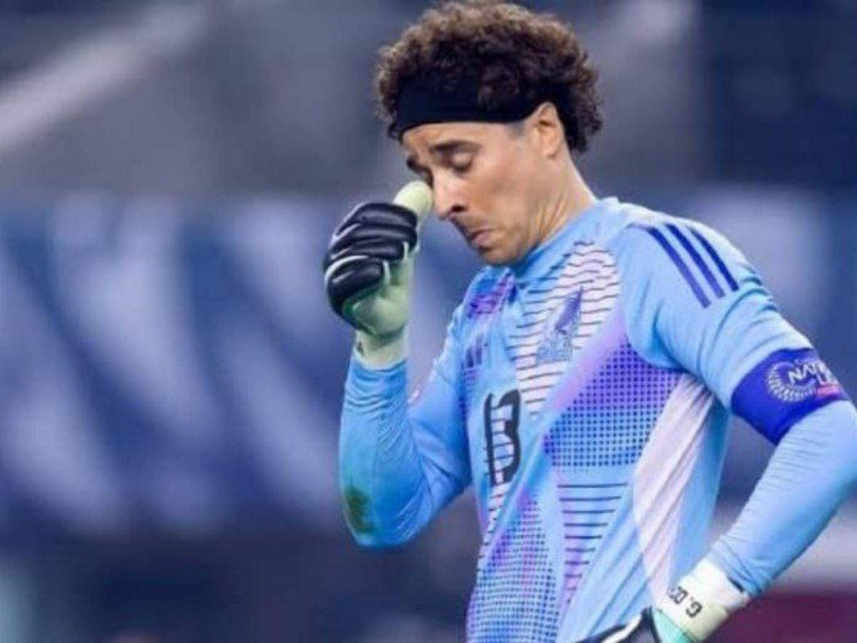 Las caras de Memo Ochoa tras caer derrotado en el Honduras vs México