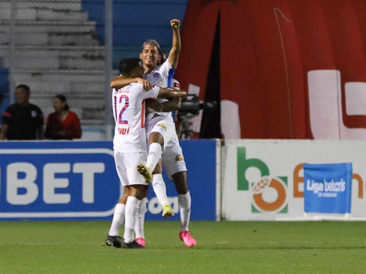 Olimpia goleó 3-0 a un Motagua que sin vida en este clásico de la Liga Nacional de Honduras