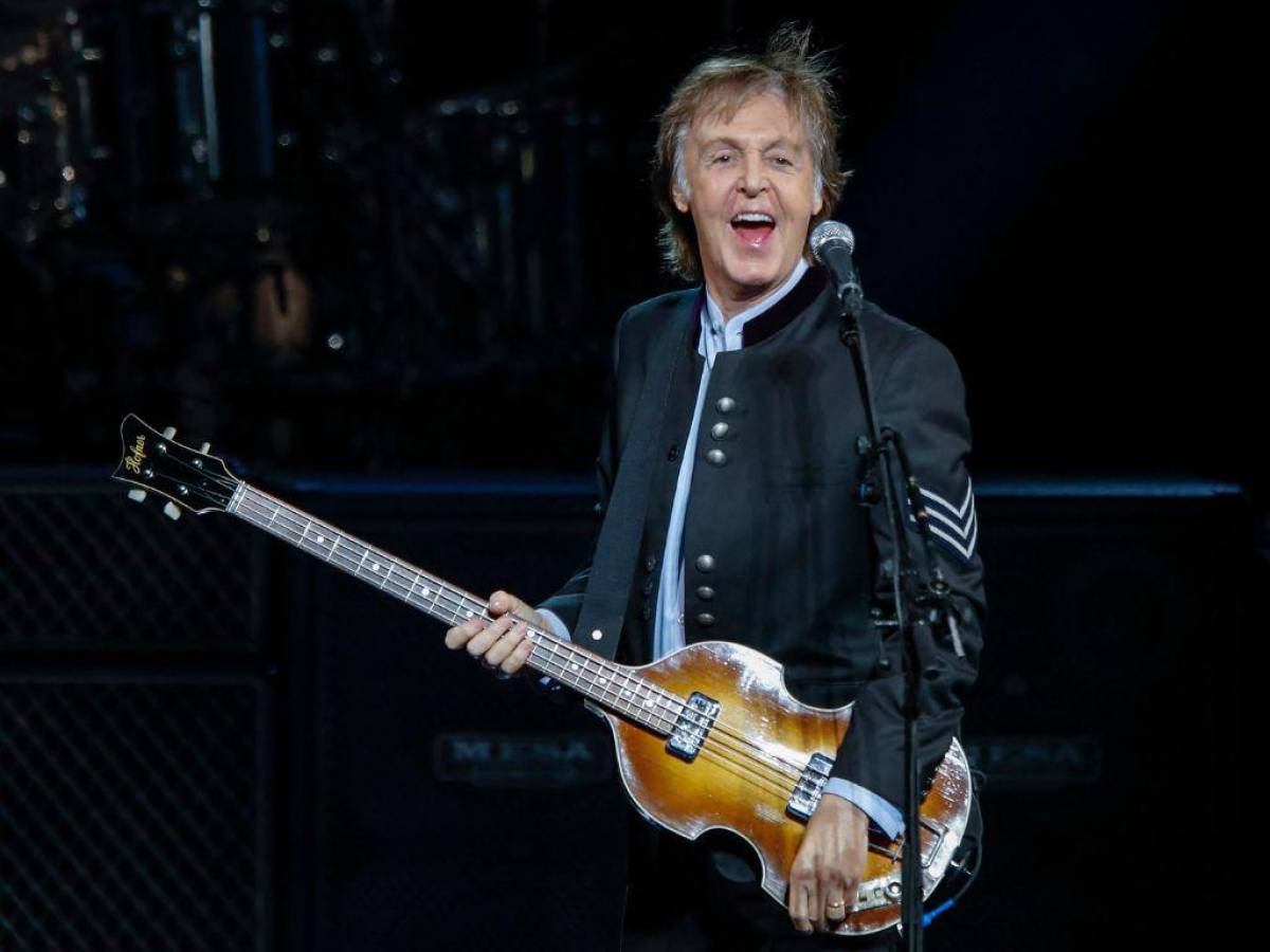 La leyenda del pop británico Paul McCartney cumple 80 años