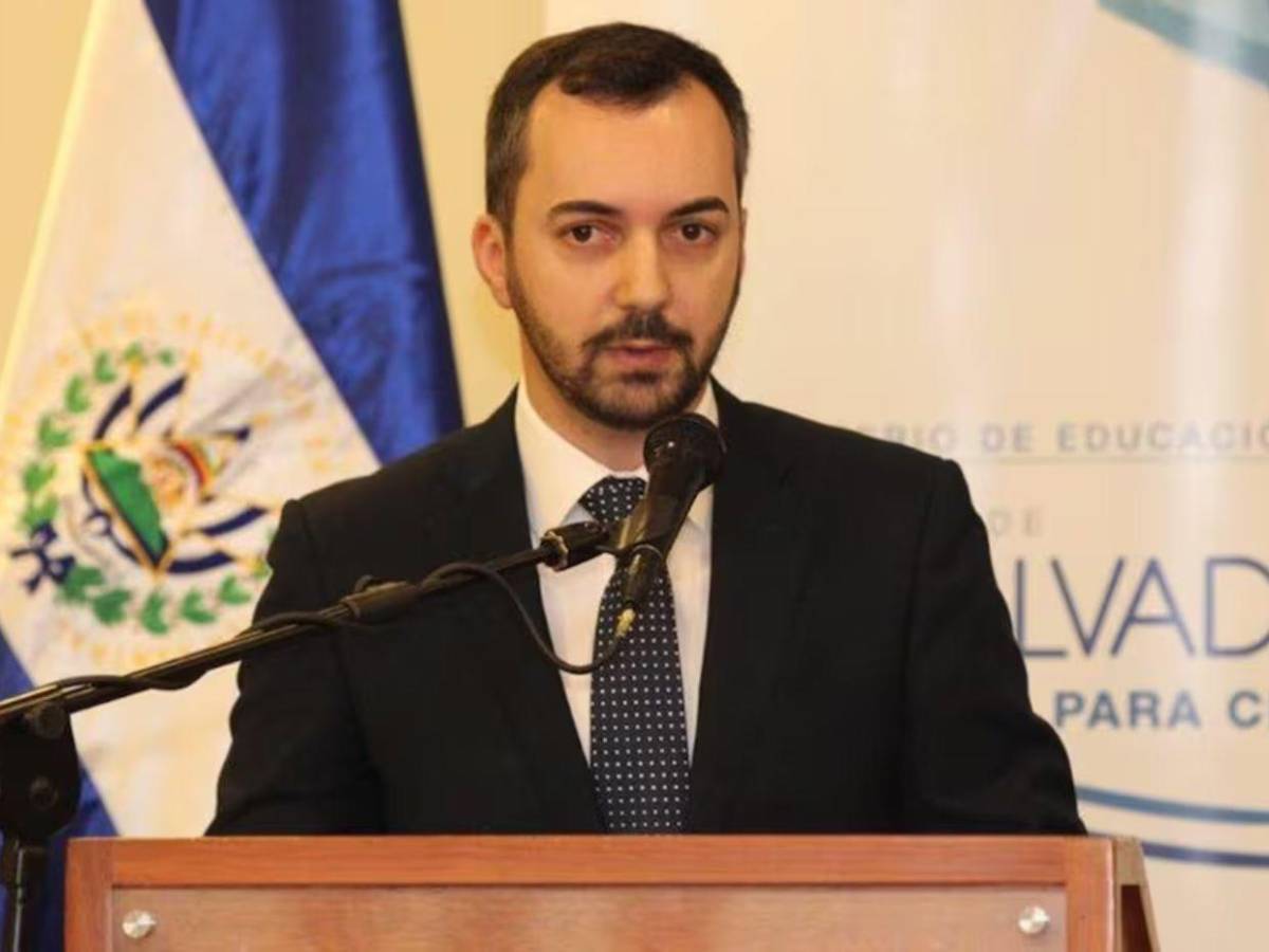 Ionut Valcu, esposo de funcionario mexicano que renunció tras casarse en el MUNAL