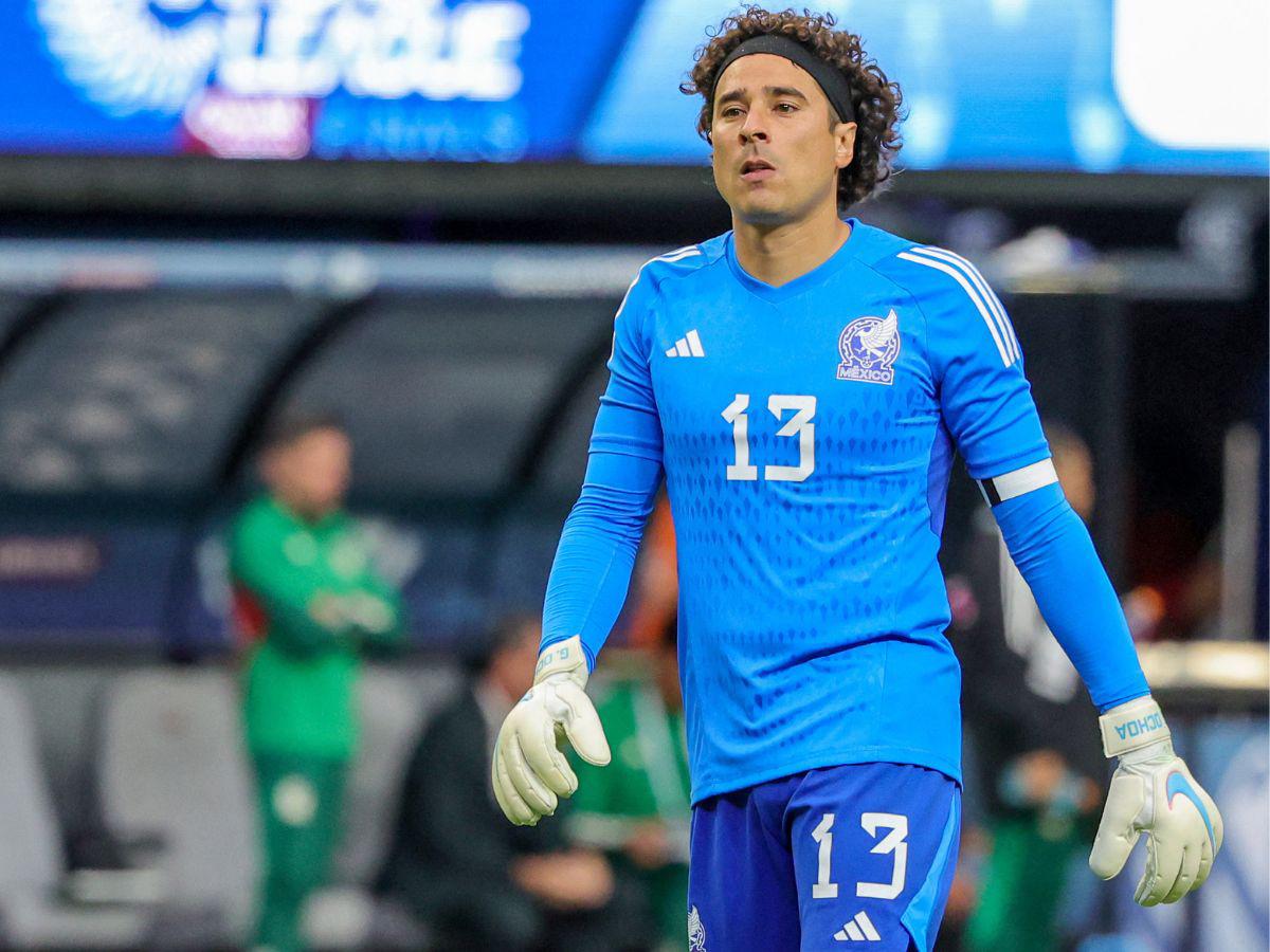 La reacción de “Memo” Ochoa al ver a Mauricio Dubón con la camiseta de Honduras: José Altuve “bromeó” sobre la Bicolor