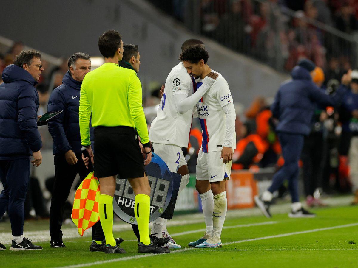 Marquinhos abandonó el campo por lesión.