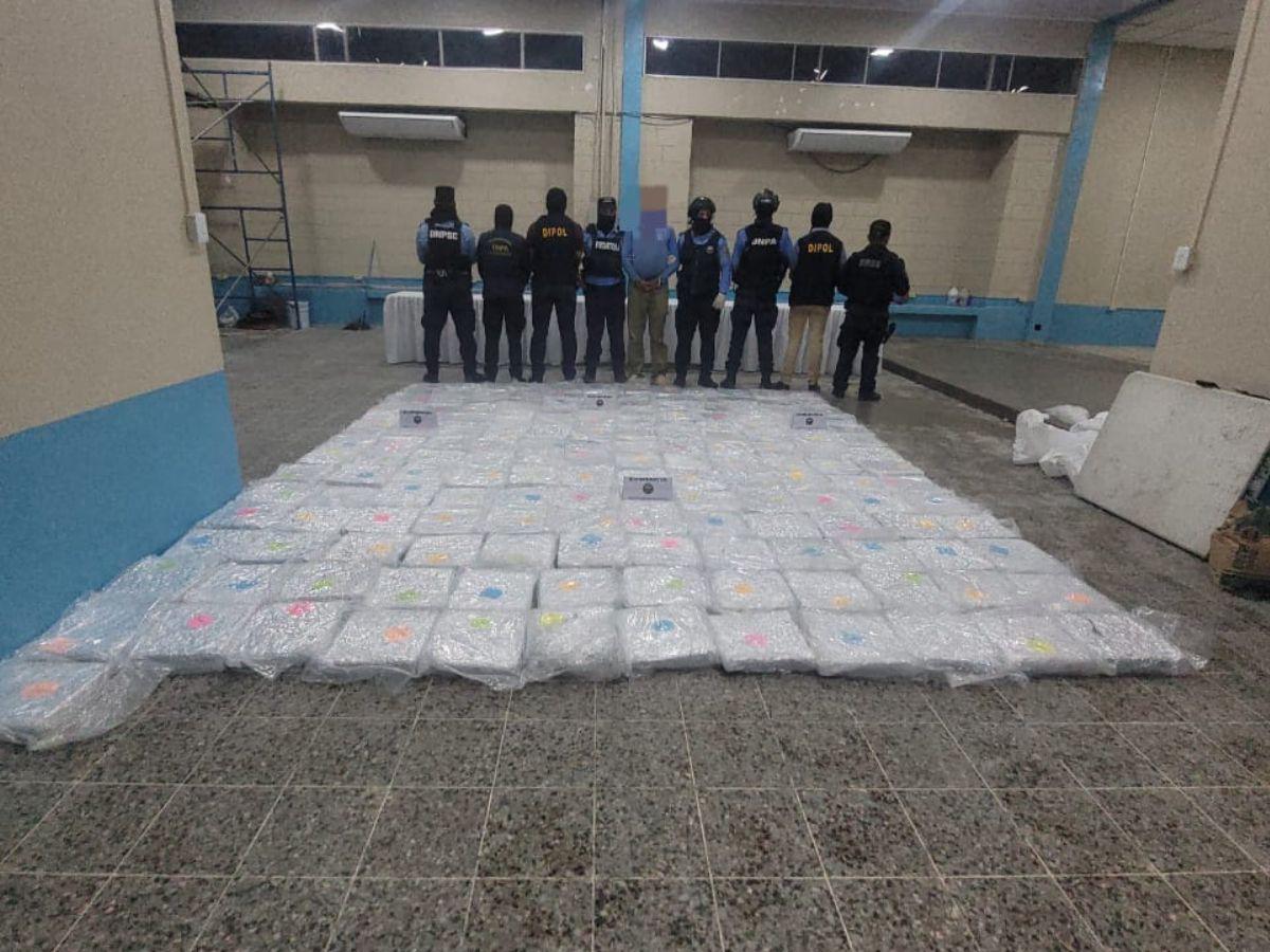 Decomisan cargamento de más de L 12 millones en droga ‘crispy’ en Puerto Cortés