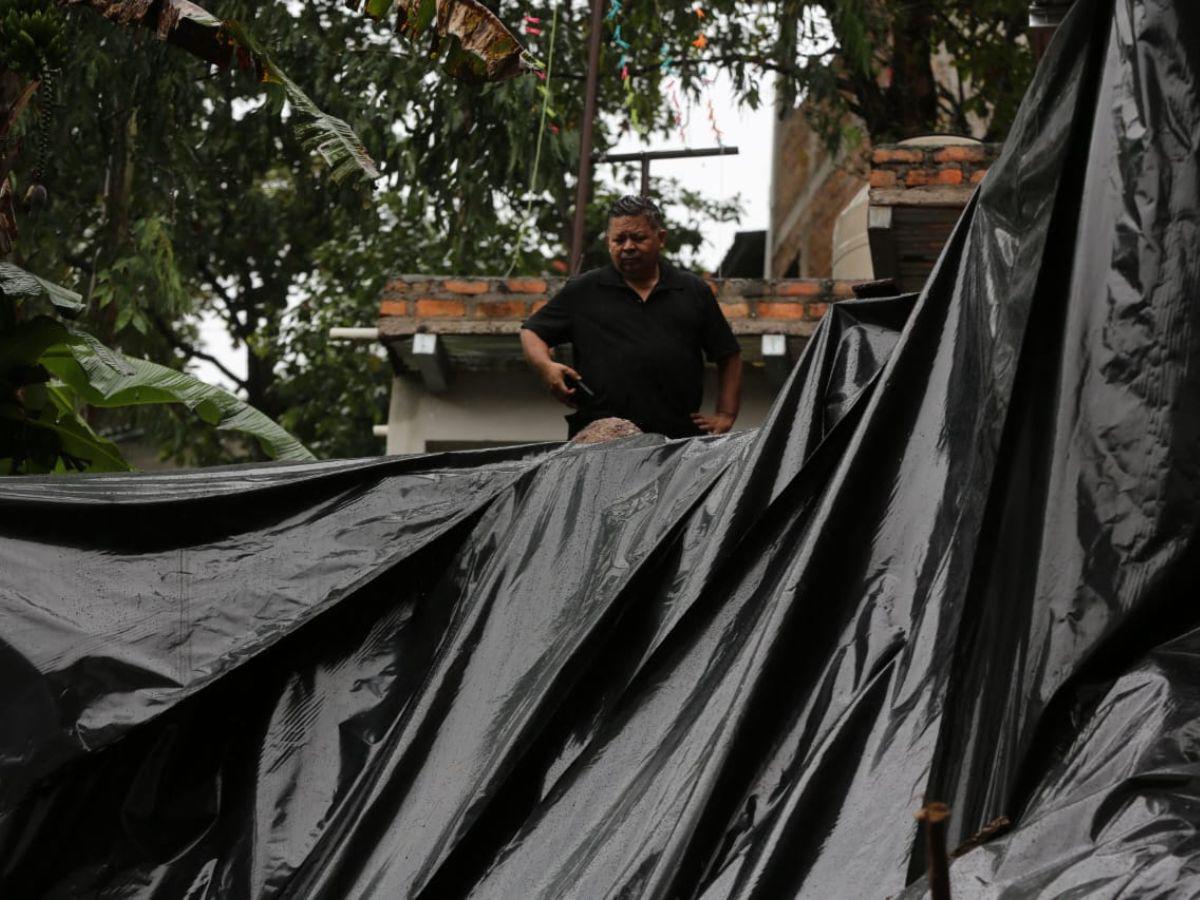 Tormenta Sara deja deslizamientos y colapso de muros en Tegucigalpa