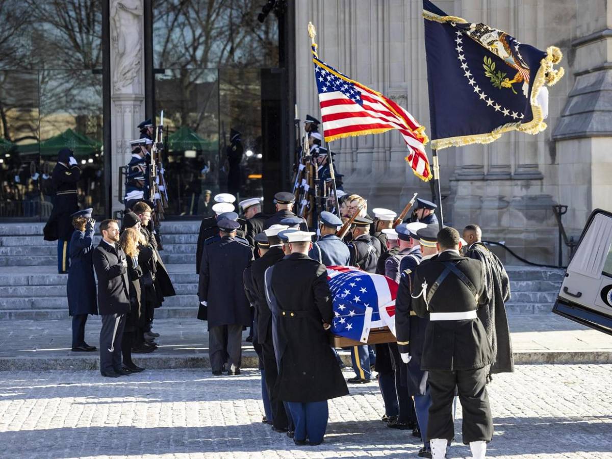 Jimmy Carter recibe homenajes póstumos en su funeral de Estado en Washington