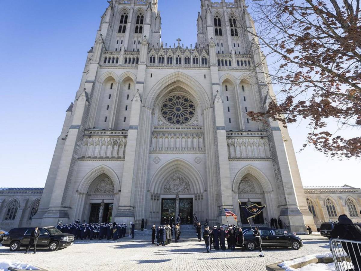 Jimmy Carter recibe homenajes póstumos en su funeral de Estado en Washington