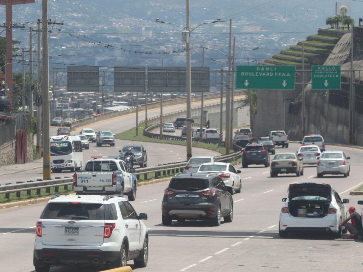 ¡Adiós vacaciones! Vuelven a Tegucigalpa personas que viajaron en Semana Morazánica