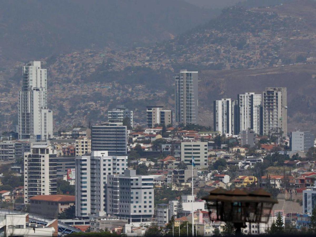 Cielos capitalinos presentan leves mejoras ¿cómo están los niveles de contaminación?