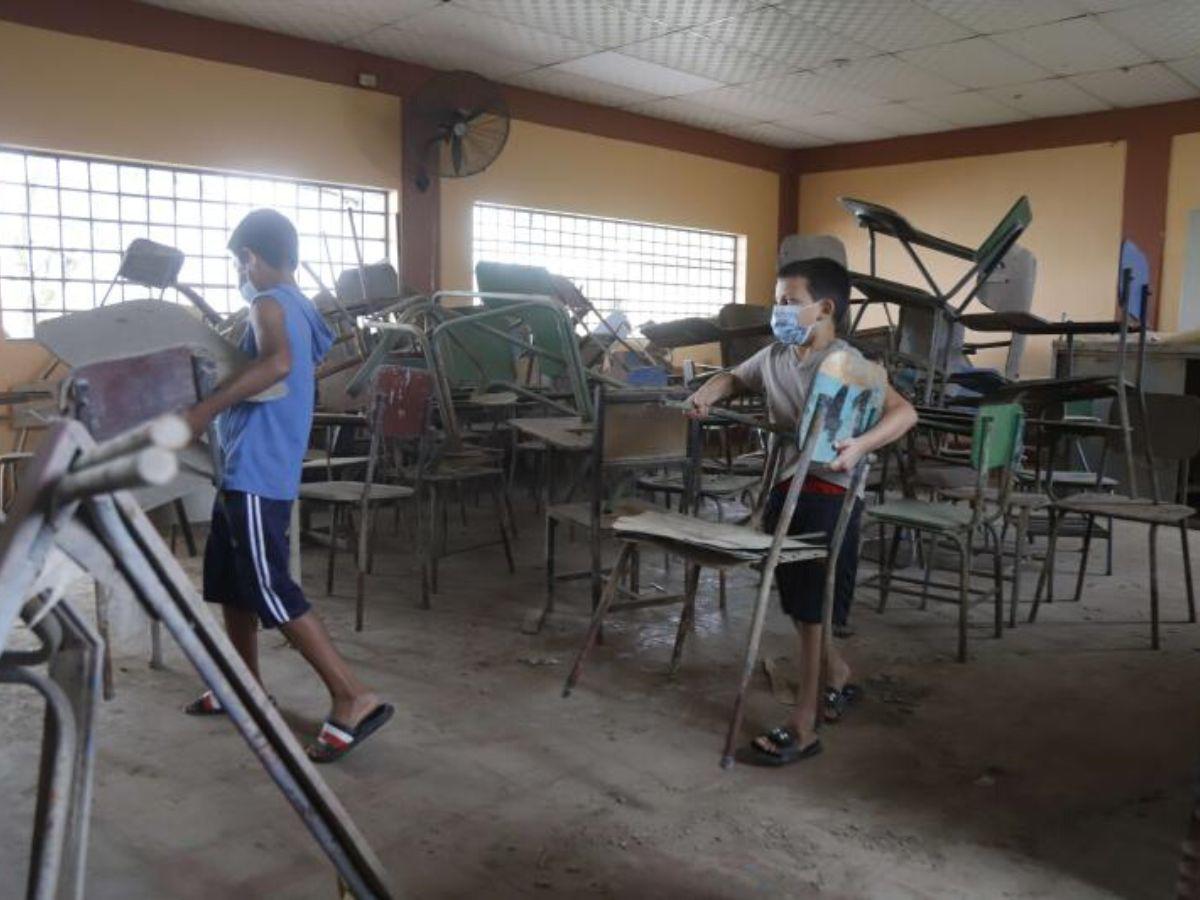 Alcaldías aún no reciben los fondos para reparar escuelas