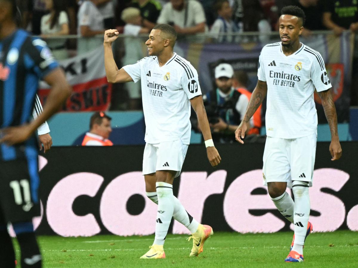 Así celebró Mbappé su primer tanto con el conjunto merengue en la final de Supercopa de Europa.