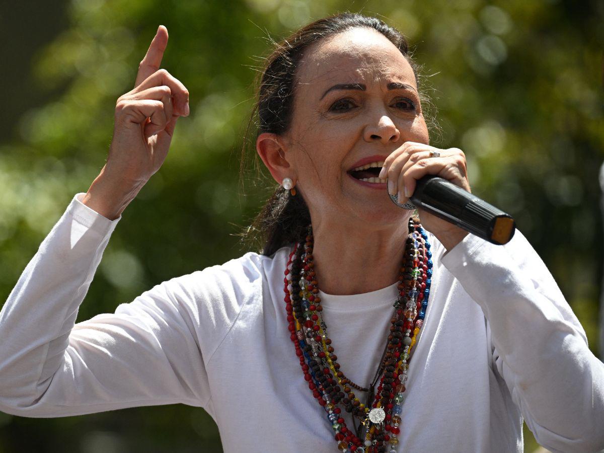 María Corina Machado no descarta que países vecinos logren mediación en Venezuela