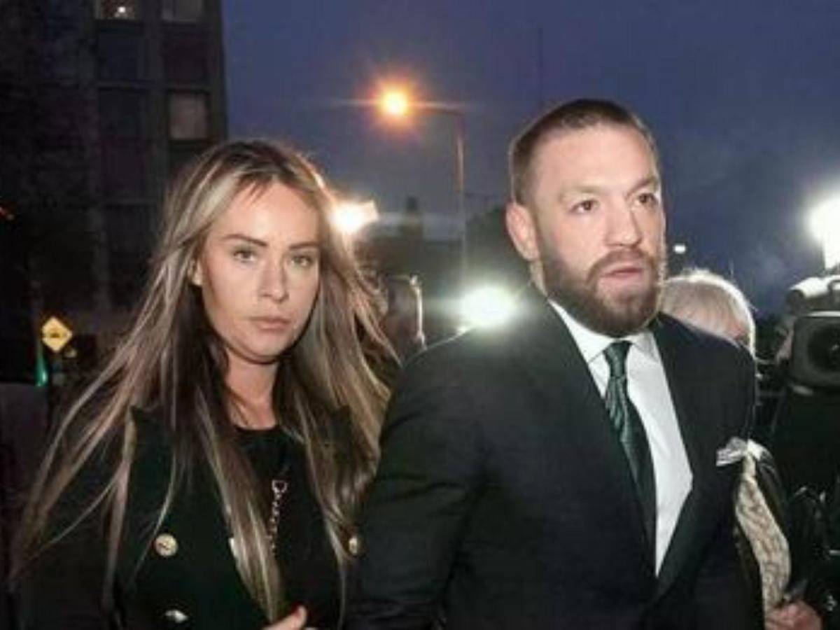 Dee Devlin, esposa de Conor McGregor, cuestiona a mujer que lo denunció