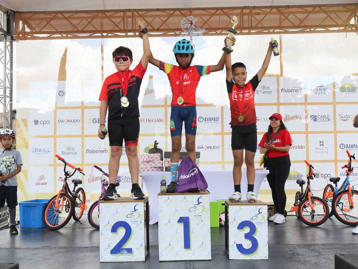 Momento de gloria: Así fue la entrega de premios a los ganadores de la Vuelta Ciclística Infantil 2024