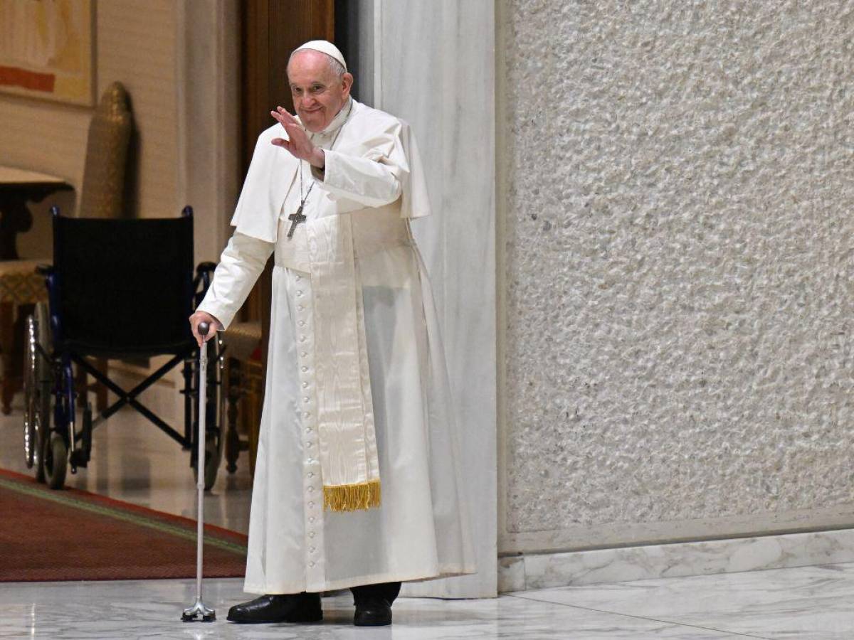 Papa recibió como “una bofetada” los testimonios de abusos en Canadá