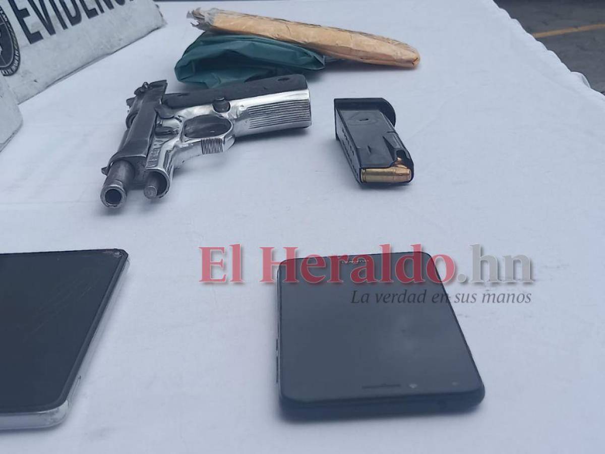 Al presunto pandillero le fueron decomisados dinero en efectivo, dos celulares y un arma de fuego.