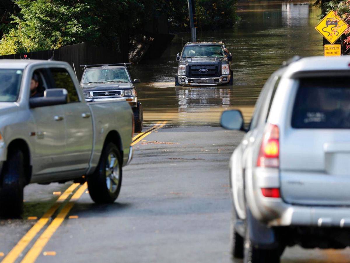 Tormenta deja inundado gran parte del norte de California; piden evacuar