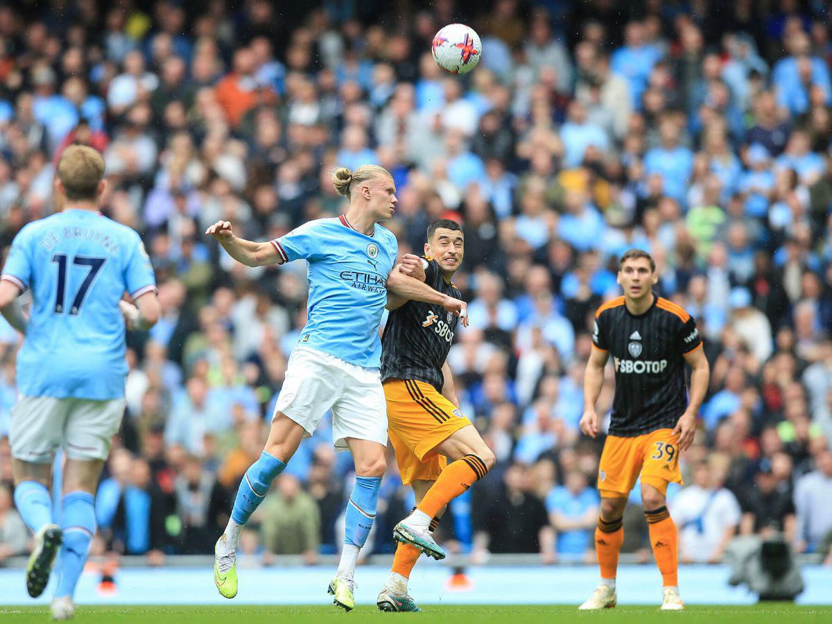 Manchester City vence al Leeds y asienta su liderato