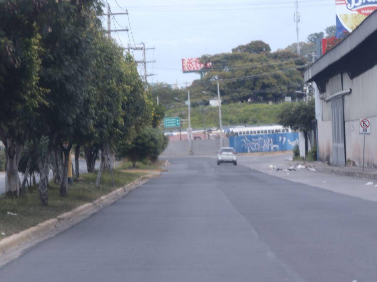 Desiertas lucen las calles del Distrito Central este 25 de diciembre