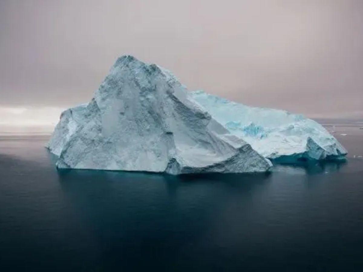 ¿Qué es el A23a, el iceberg más grande del mundo que se desprendió de la Antártida?