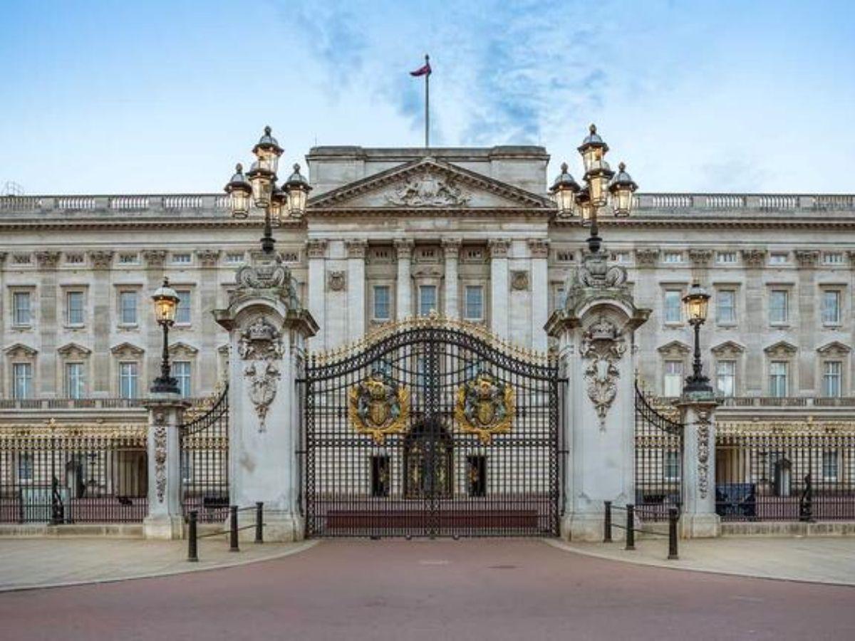 “No es algo que estemos comentando”: Palacio de Buckingham sobre persecución del príncipe Harry