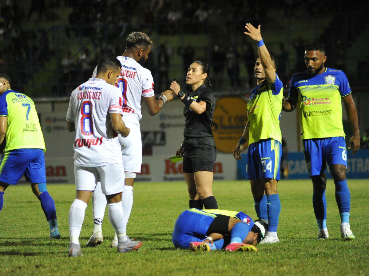 A pesar de no haber goles, ambos equipos acumularon varias infracciones y tarjetas amarillas, Olimpia sumando 2 y Olancho 1 durante el primer tiempo.